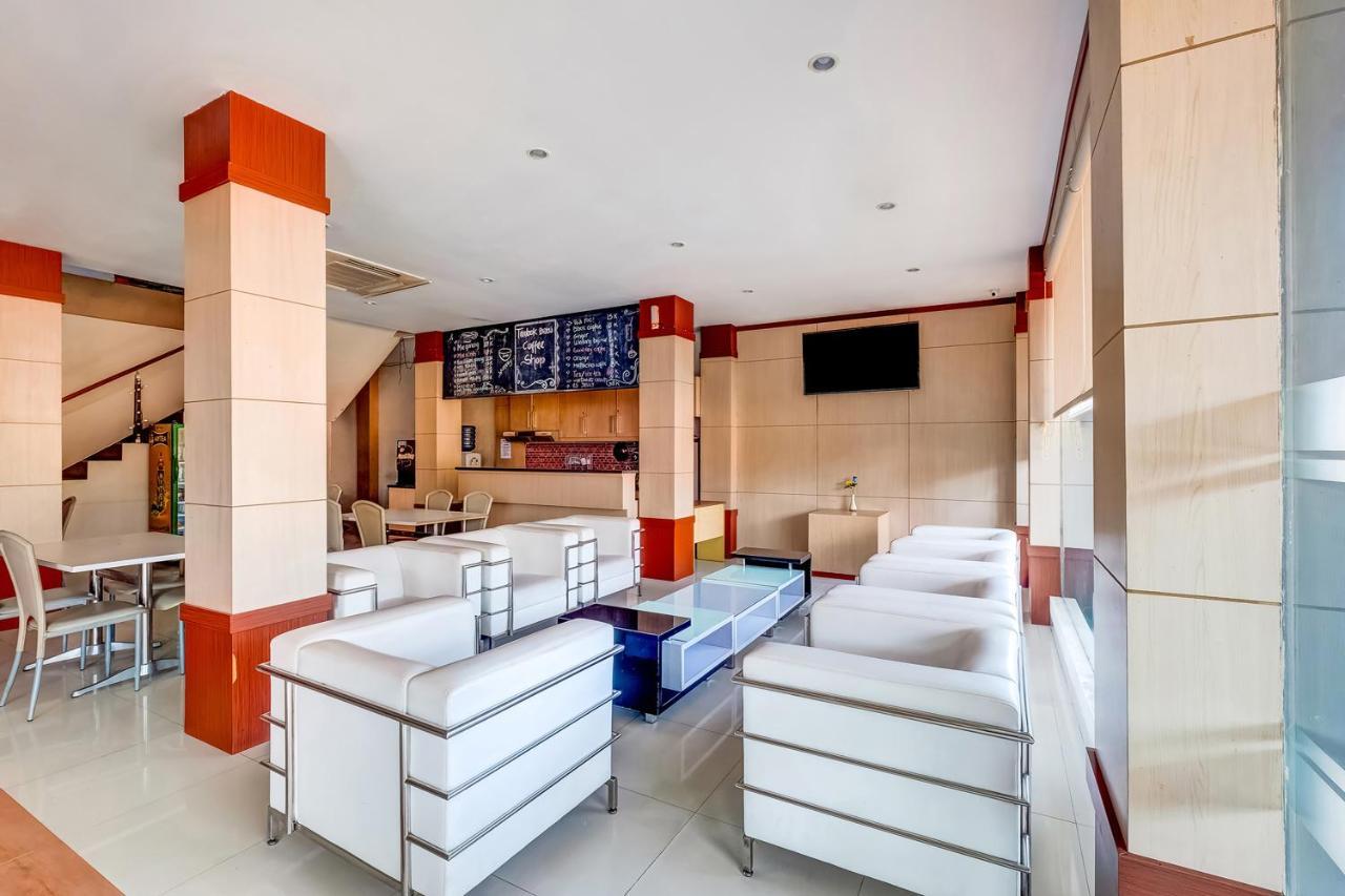 Oyo Flagship 3726 Tembok Batu Residence Tugu Eksteriør billede