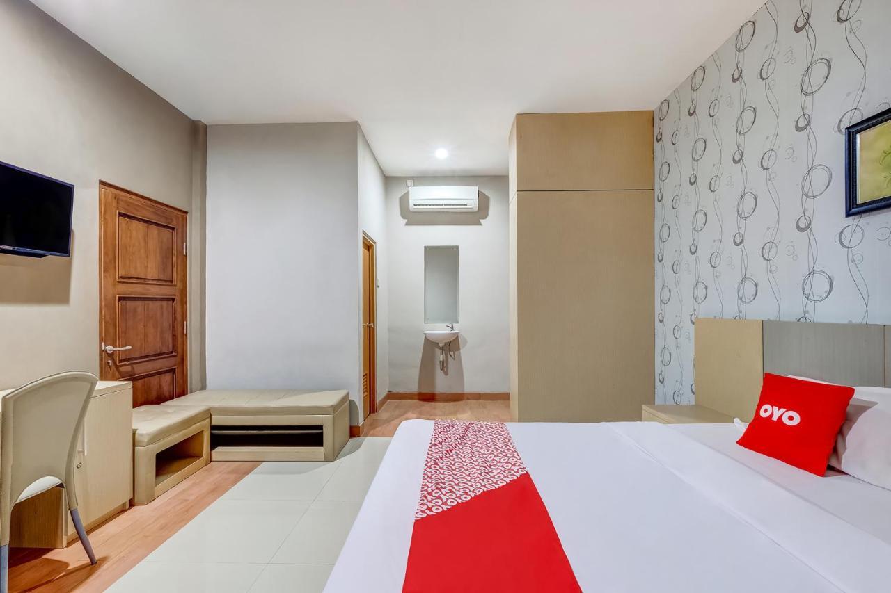 Oyo Flagship 3726 Tembok Batu Residence Tugu Eksteriør billede