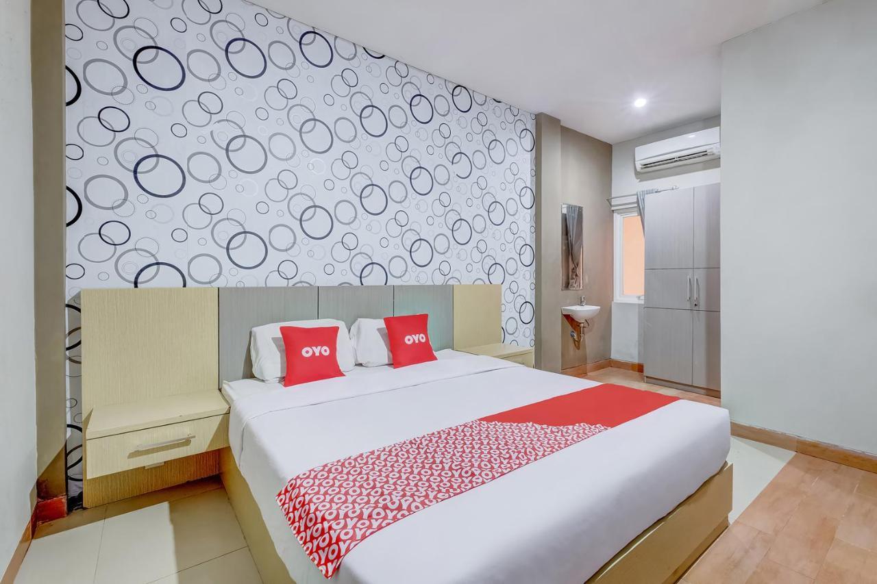 Oyo Flagship 3726 Tembok Batu Residence Tugu Eksteriør billede