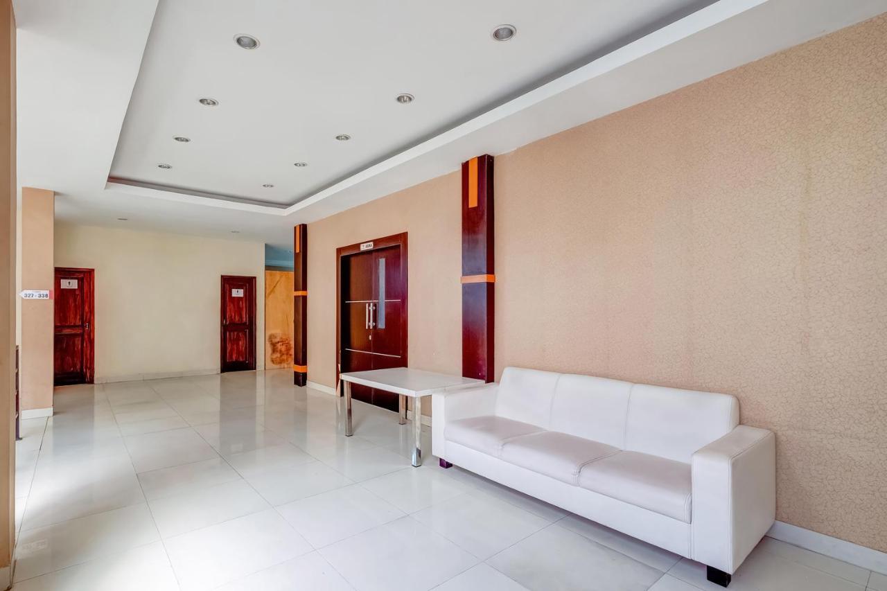 Oyo Flagship 3726 Tembok Batu Residence Tugu Eksteriør billede