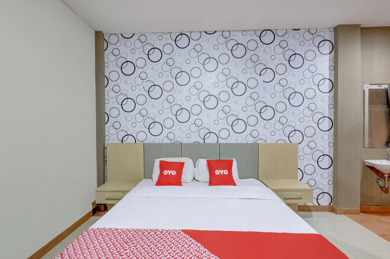 Oyo Flagship 3726 Tembok Batu Residence Tugu Eksteriør billede