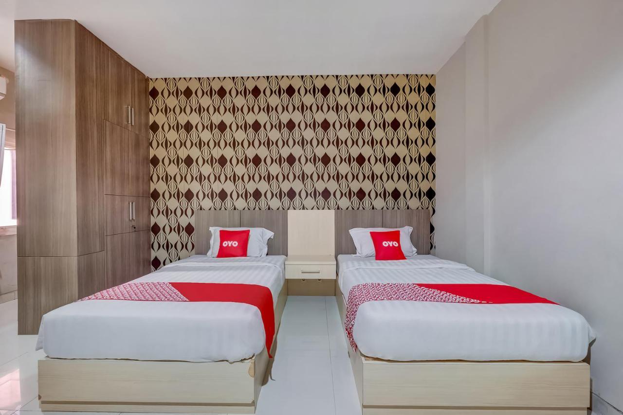 Oyo Flagship 3726 Tembok Batu Residence Tugu Eksteriør billede