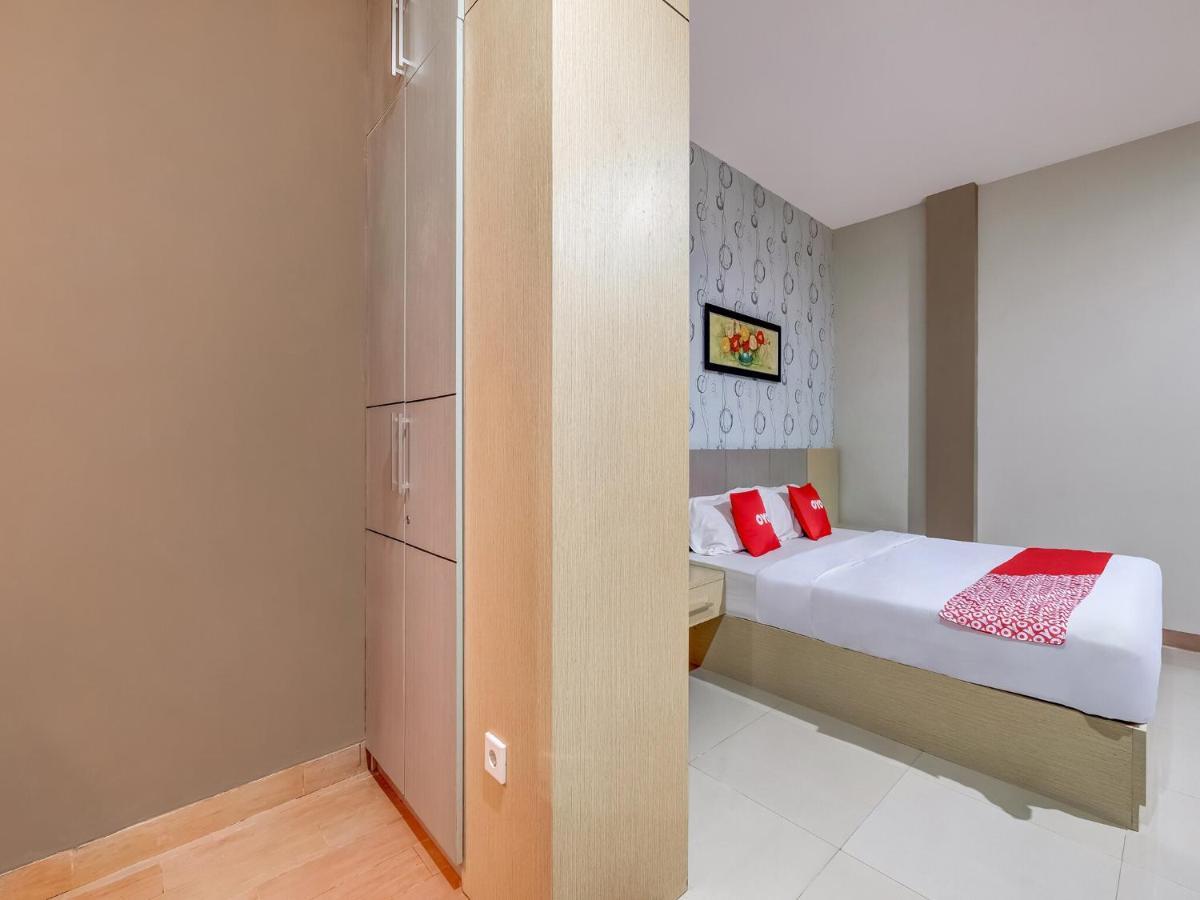 Oyo Flagship 3726 Tembok Batu Residence Tugu Eksteriør billede
