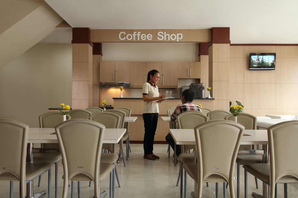 Oyo Flagship 3726 Tembok Batu Residence Tugu Eksteriør billede