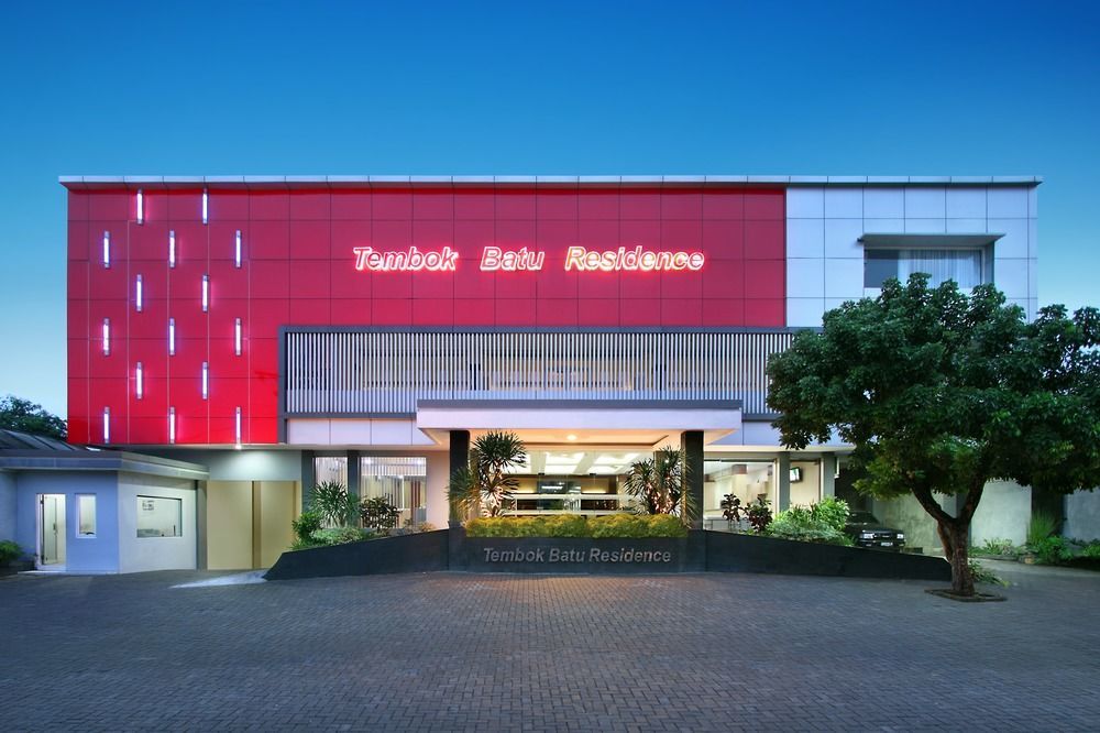 Oyo Flagship 3726 Tembok Batu Residence Tugu Eksteriør billede